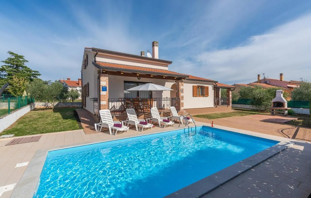 Villa Leonie With Private Pool Nova Vas  Croatie